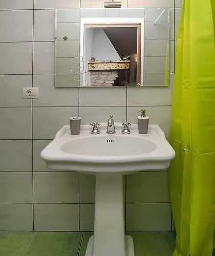 Casa Terren Grande * 로비니